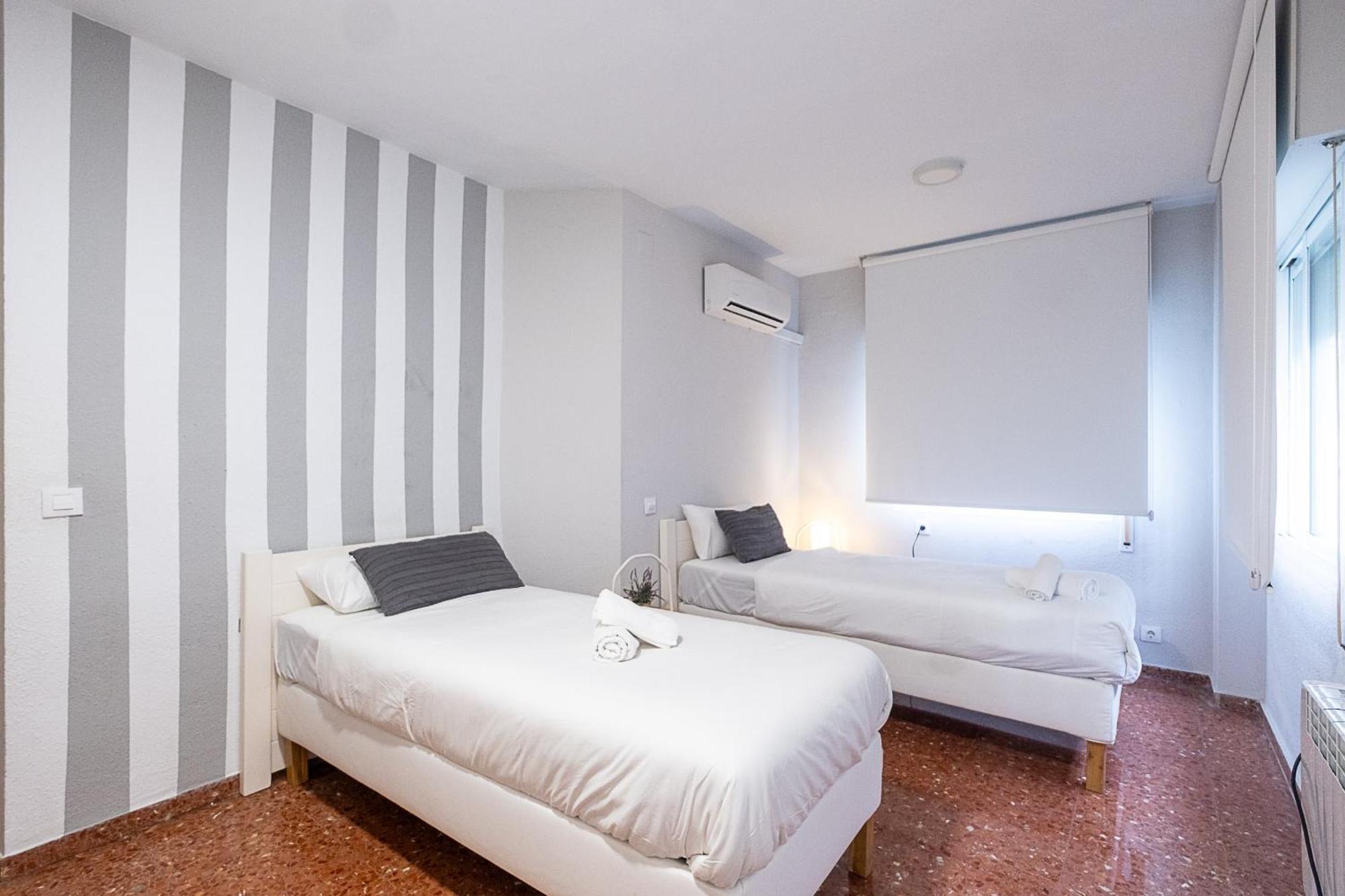 Apartamento New Folch Sevilla A ภายนอก รูปภาพ